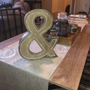 Weathered Oak & sign